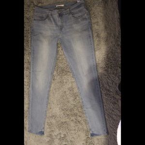 LEVI SUPER SKINNY
